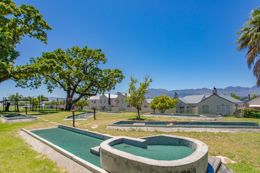 To Let 2 Bedroom Property for Rent in Honeydew Country Estate Western Cape